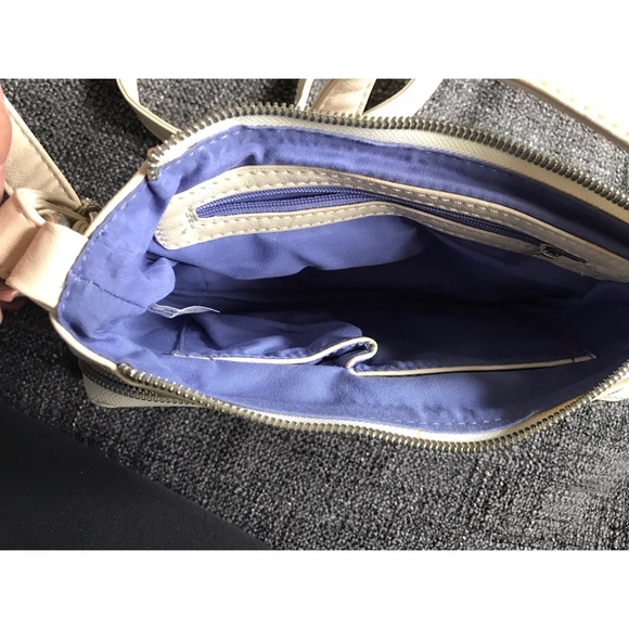 • Beige crossbody • built in cardholder - Picture 4 of 7